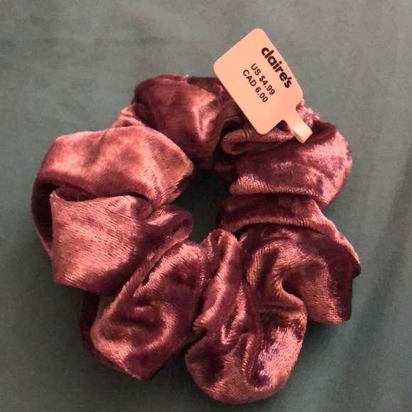 Velvet scrunchies - Picture 2 of 3